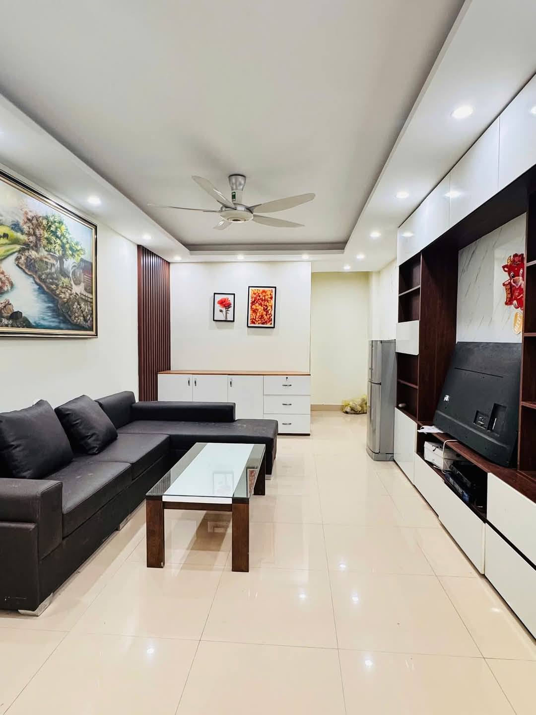 Bán Nhà Ngõ 8 Phố Lê Quang Đạo 48,6m2 x 5 tầng, ngõ thông rộng sát ô tô, với 4 phòng ngủ đầy đủ - Ảnh chính